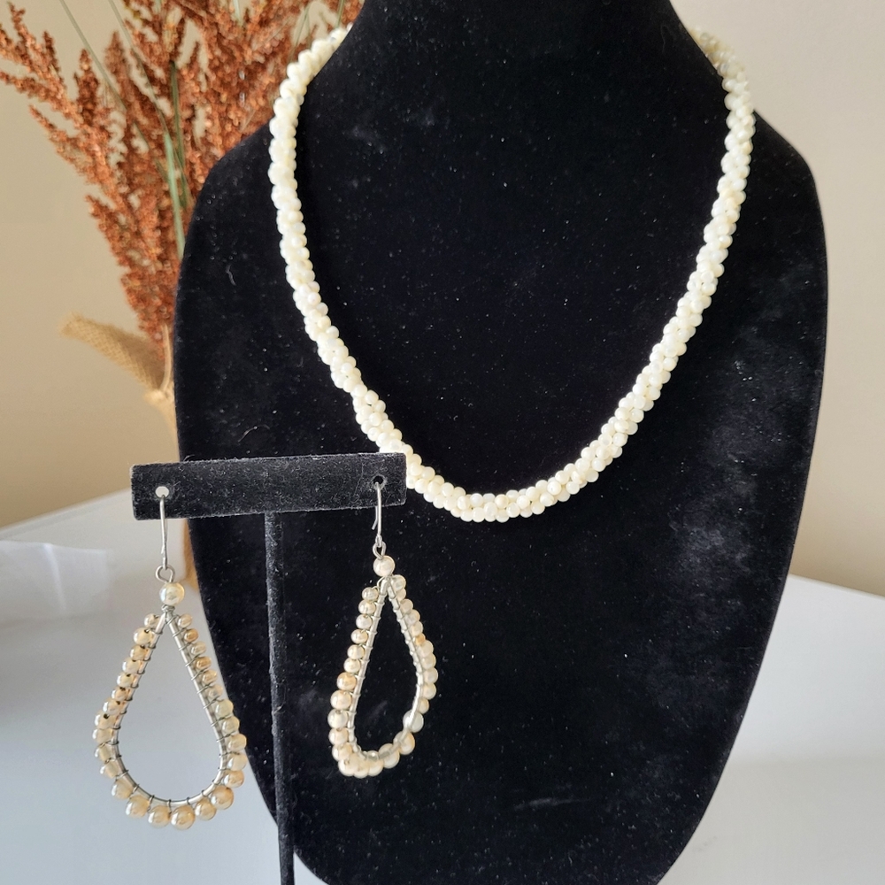 Vintage Mother of Pearl Twisted Necklace with Complimentary Contemporary Earring